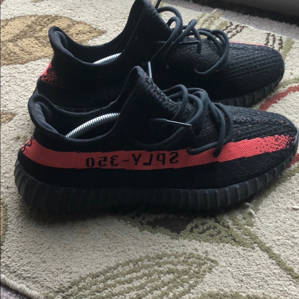 Yeezy boost 350 v2 Coral red